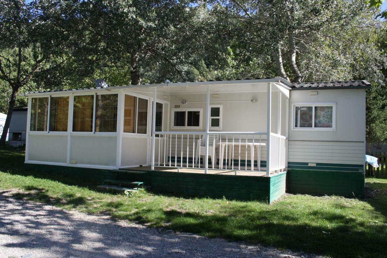 וילאיונגה דה טר Bungalows Conca De Ter מראה חיצוני תמונה